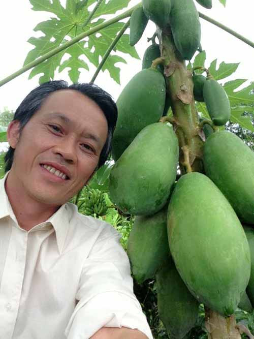 Ngôi sao hạng A của showbiz Việt nhưng với cuộc sống của Hoài Linh vô cùng giản dị và đặc "hai lúa".