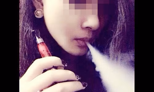 Hiem hoa vape voi gioi tre