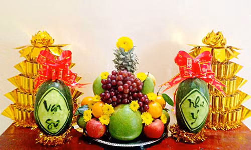 Qua mang lai phuc loc, nhat dinh phai co tren ban tho Tet?