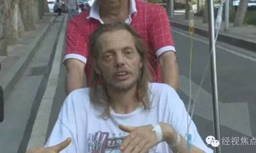 Sang TQ tim ban gai ao, quy ong Ha Lan nhan cai ket