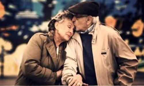 Cặp vợ chồng già tự sát để được bên nhau mãi mãi Cap vo chong gia tu sat de duoc ben nhau mai mai