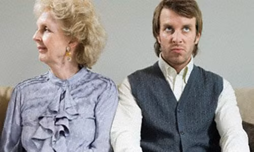 “Dao tao lai con re”, me vo ngam trai dang