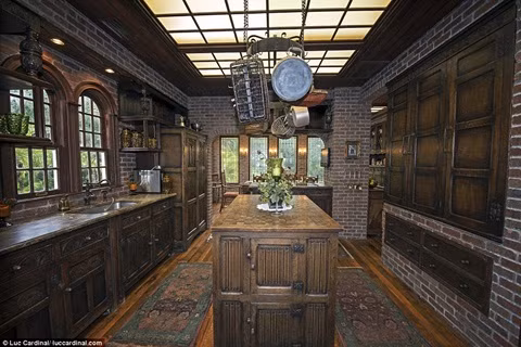 Hai vợ chồng dành tới 7 năm để sửa sang, cải tạo lại toàn bộ.