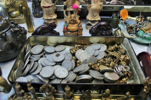 Hay những đồng xu thời Sài Gòn xưa. Ảnh: Ngọc Nhiên