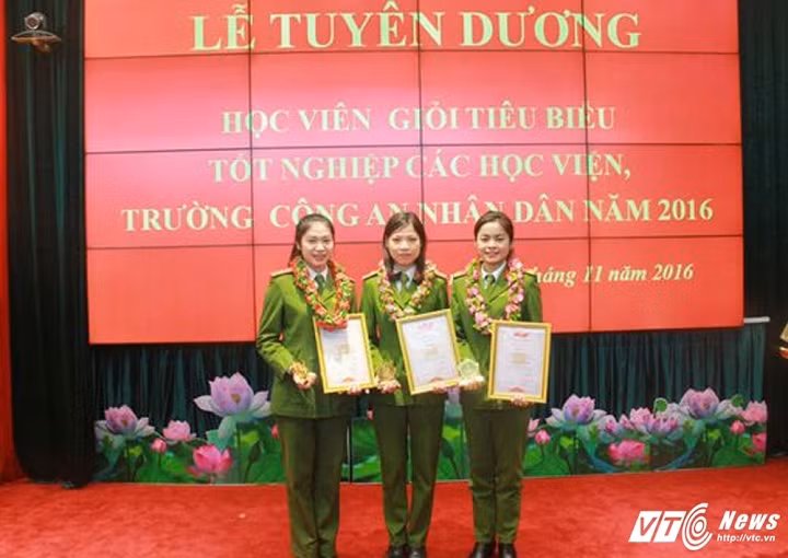 Với điểm học tập toàn khóa 9,17, Lương Thị Hoài Thương đã trở thành thủ khoa đầu ra Cao đẳng Cảnh sát nhân dân I năm 2016 và được thăng cấp bậc hàm lên Thiếu úy. Thương cho rằng danh hiệu thủ khoa đầu ra là sự nỗ lực, phấn đấu không ngừng nghỉ trong suốt quá trình học tập và rèn luyện tại Cao đẳng Cảnh sát nhân dân I. "Danh hiệu thủ khoa đầu ra là niềm vinh dự tự hào nhưng đó cũng là trách nhiệm nặng nề đặt lên vai một chiến sỹ cảnh sát. Phải phát huy hơn nữa năng lực của mình, phấn đấu và không ngừng cống hiến cho đất nước", Hoài Thương bày tỏ.