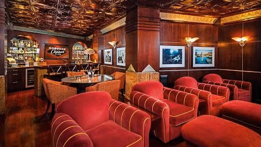 Thiết kế mang phong cách retro bên trong The Oceans Club.