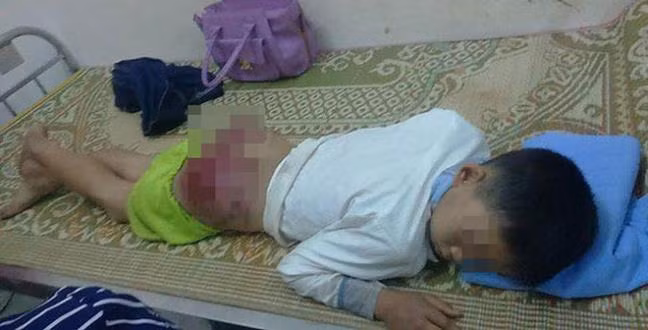 Nhung vu cha me danh con khien du luan phan no