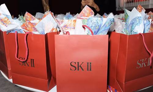 Quang cao huong toi phu nu “e” gay bao o Trung Quoc