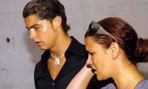 He lo chuyen Ronaldo tung ngoi tu vi toi… cuong hiep