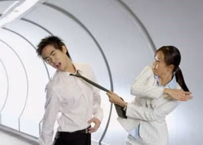 Su that soc ve su ghen tuong duoi con mat y hoc