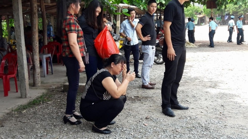 Người thân Đại tá Trần Quang Khải chờ mong phút đón anh về.