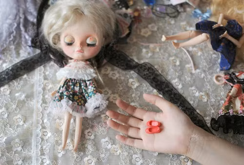 Bình thường, Kính Nghiêu đã thu được hàng chục triệu đồng/tháng từ công việc này. Dịp nghỉ hè, có nhiều thời gian hơn để làm, số tiền đó tăng lên gấp nhiều lần, khoảng vài chục triệu một tháng.