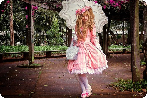 Medora thỏa mãn với cuộc sống hiện tại. Cô cho biết, mọi người đối xử với cô như công chúa, bằng thái độ mà cô chưa từng được đối xử trước đây. Medora tin, khi nhìn vào cô, nhiều người sẽ có thêm động lực để theo đuổi mơ ước.