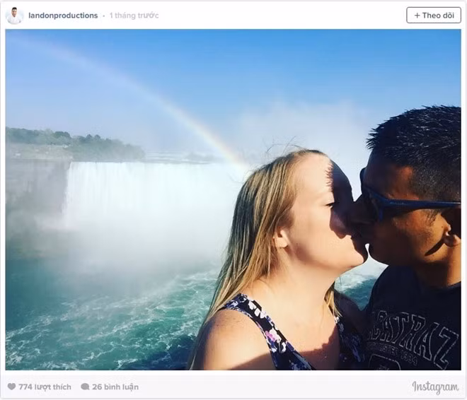 Cầu vồng và nụ hôn lãng mạn bên địa danh du lịch thác Victoria.