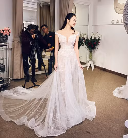 He lo con so “khung” sau 3 lan “cuoi” cua HH Thu Ngan-Hinh-2