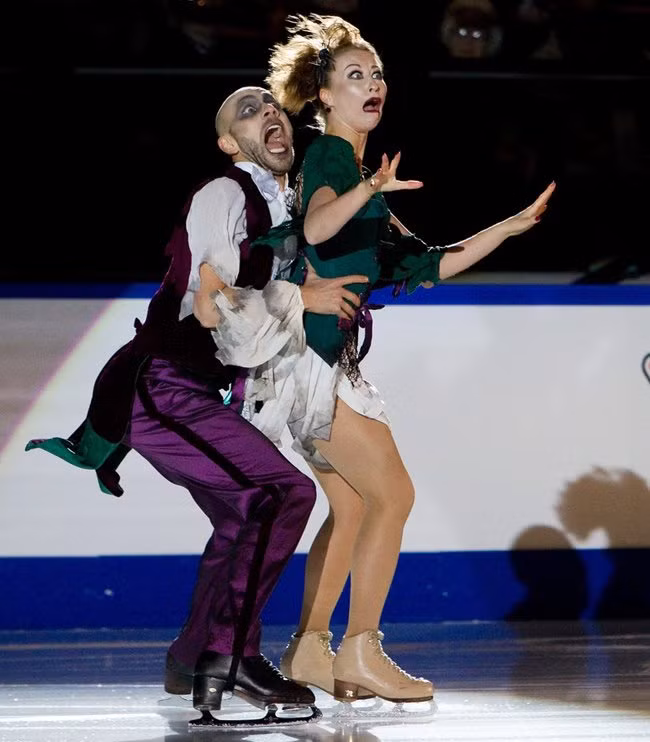 Buông tay ra nào, nhột quá ông ơi.