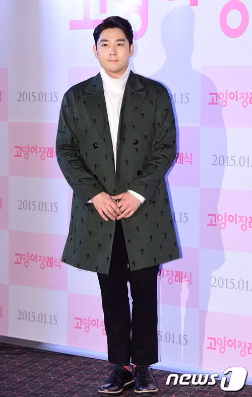 Kangin cũng tăng cân sau thời gian nghỉ ngơi kể từ khi xuất ngũ. Mới đây, thành viên này lại vướng vào scandal lái xe khi say rượu gây tai nạn vào ngày 24.5. Tuy không gây thiệt mạng song đây là lần thứ hai Kangin lái xe sau khi uống rượu say tới mức mất kiểm soát. Vụ việc làm ảnh hưởng nghiêm trọng tới hình ảnh của anh trong mắt fan và làm liên lụy tới các thành viên còn lại của Super Junior.