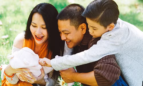 Cuoc song hon nhan that cua Kim Hien ben chong moi