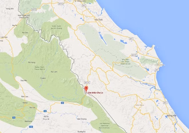 Vị trí xảy ra vụ nổ xe khách trên địa phận Lào, cách cửa khẩu Cha Lo (Quảng Bình) 15 km .
