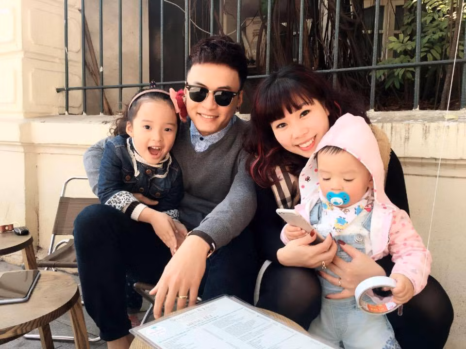 Gia đình Hồng Đăng - Anh Đào.