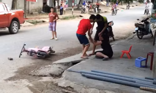 Truy sat kinh hoang, nam thanh nien bi chem gan lia tay