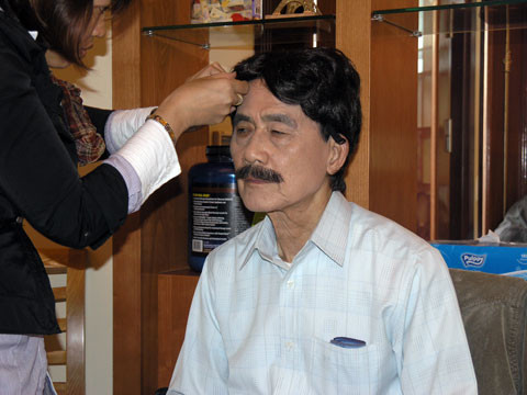 Nghe si Pham Bang nho Khai Hung doc dieu van trong tang le