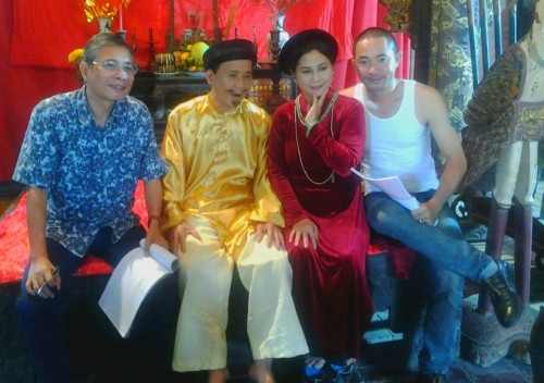 Đạo diễn Phạm Đông Hồng cho biết, nghệ sĩ Phạm Bằng không bao giờ lấy thế "vai trên" để quát nạt diễn viên trẻ.