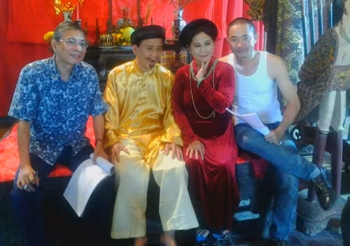 Đạo diễn Phạm Đông Hồng cho biết, nghệ sĩ Phạm Bằng không bao giờ lấy thế "vai trên" để quát nạt diễn viên trẻ.