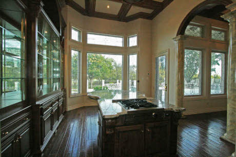 Khu bếp là phòng có góc nhìn đẹp nhất trong nhà.