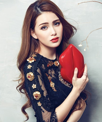 Bà xã Châu Kiệt Luân - Côn Lăng lần đầu lọt Top mỹ nhân nổi tiếng ở thứ hạng 16.