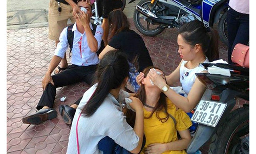 Đôi vợ chồng chuẩn bị cưới bị người tình cũ của vợ hành hung phải nhập viện cấp cứu. Ảnh: Người nhà nạn nhân cung cấp