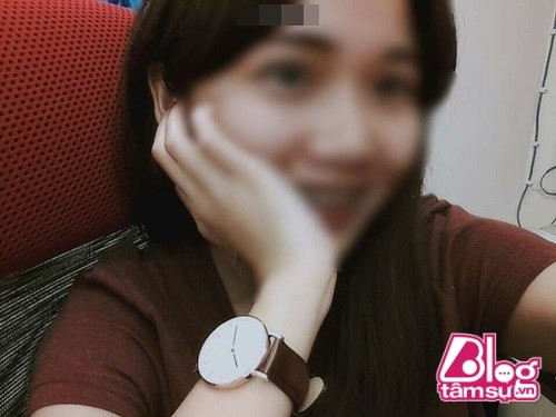 Mặc dù cả hai đều đang là sinh viên, tuy nhiên vì biết bạn gái rất thích thiết kế mới của Apple nên anh chàng đã đáp ứng nguyện vọng của đối phương và nhận được rất nhiều thiện cảm. Câu chuyện cảm động này đã nhanh chóng gây xôn xao cộng đồng mạng ngay khi được đăng tải lên mạng xã hội.