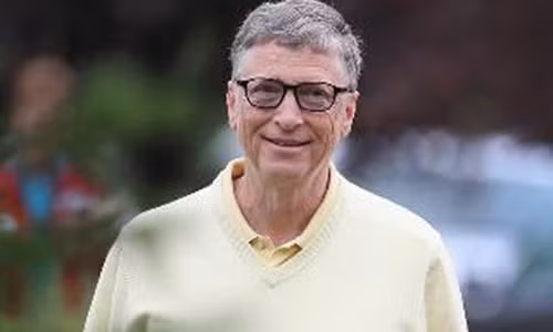 Bill Gates là người giàu nhất thế giới, theo xếp hạng của Forbes.