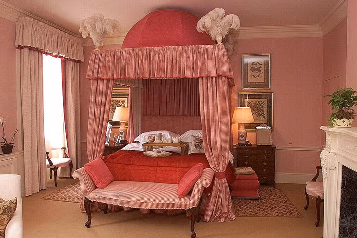 Dinh thự của tỷ phú Wang Jialin có tới 12 phòng ngủ.