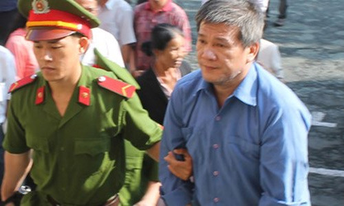 “Siêu lừa” Dương Thanh Cường 2 lần qua mặt Trầm Bê và ngân hàng Phương Nam vay hàng trăm tỷ đồng và hàng chục ngàn lượng vàng.