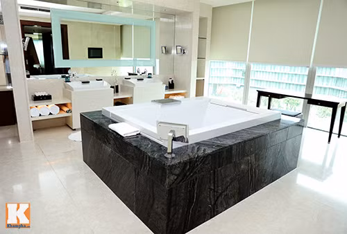 Hệ thống đèn LED công nghệ cao và rèm tự động.