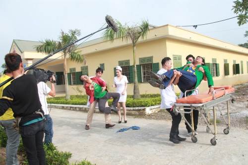 Trung Hieu ke chuyen do khoc do cuoi hau truong hai Tet-Hinh-4