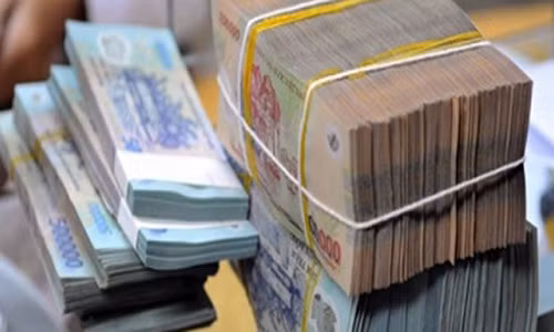 Om ngan ty gui ngan hang Tham canh dai gia Viet khong dam tieu tien