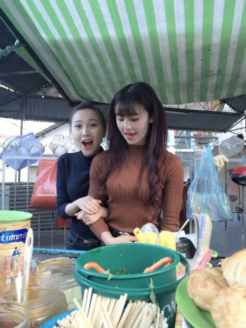 Hình ảnh mới nhất của hotgirl bánh tráng trộn Đà Lạt.