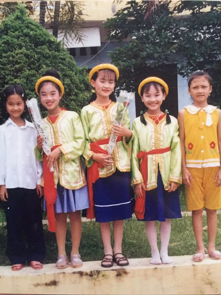 Theo chia sẻ của Bảo Thanh, khi còn học cấp 1, cô đã tích cực tham gia vào các hoạt động văn nghệ ở trường.