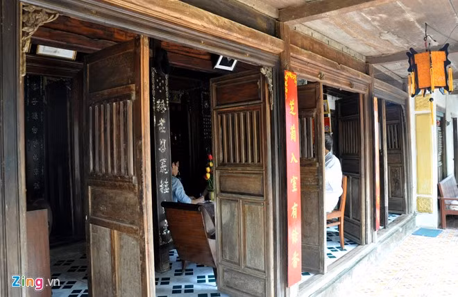 "Vốn quý nhất trong lòng nhà cổ là chứa đựng số lượng lớn các văn bản Hán - Nôm, hiện vật liên quan đến Hải đội Hoàng Sa. Hệ thống nhà cổ Lý Sơn là di sản văn hóa có giá trị đặc biệt, là bảo tàng sống động về chủ quyền Hoàng Sa, Trường Sa của Việt Nam không gì có thể chối cãi được", Tiến sĩ Nguyễn Đăng Vũ, Giám đốc Sở Văn hóa, Thể thao và Du lịch Quảng Ngãi nói.