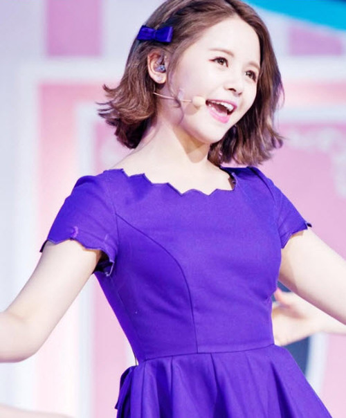  Sorn CLC Nữ ca sĩ người Thái nhóm CLC có bố là sĩ quan phụ tá cho tổng thống. Theo chia sẻ của Sorn, bố cô ngày trước là diễn viên, sau đó sang làm trong chính phủ Thái Lan. Nhiều người tưởng nhầm mẹ cô là ngôi sao nhưng Sorn nói bà chỉ là nội trợ trong nhà. Trước đây bố cô từng là quản lý cho đội bóng quốc gia Thái Lan.