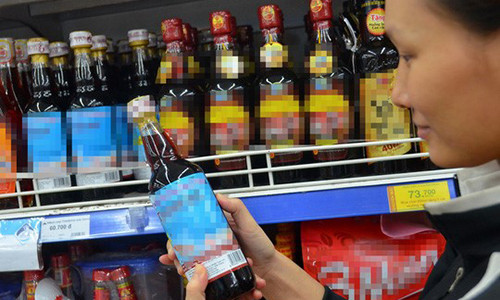 Nước mắm truyền thống đang bị ảnh hưởng bởi công bố về chất lượng của Vinastas Ảnh: Tấn Thạnh .