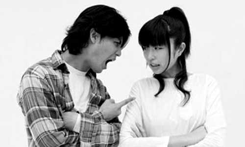 Dau don bi chong che khong bang vo cu