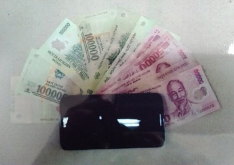 Mua dam xu tien, trom dien thoai con tong tien gai ban dam