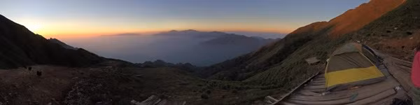 Khung cảnh đẹp hùng vĩ trên cung đường lên tới đỉnh Tà Chì Nhù.