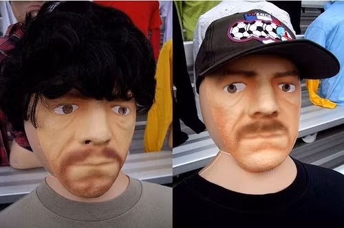 Những mô hình búp bê này có diện mạo và quần áo trang phục khác nhau để tạo nên sự đa dạng, đáp ứng được nhu cầu của nhà làm phim.