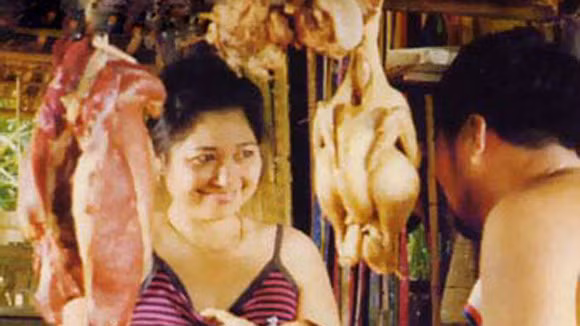 Nghệ sĩ Kim Xuyến trong phim “Canh bạc”.