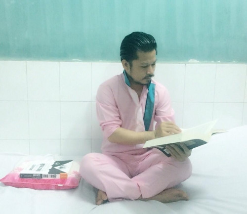 Dien vien Hung Cuu Long nhap vien vi mac benh la