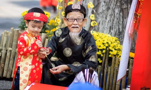 Chon huong xuat hanh tot nam Dinh Dau 2017